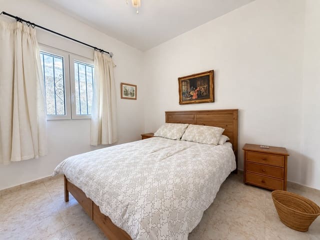 Casa de 3 habitaciones en Pedreguer en venta con piscina garaje - 265.000 € (Ref: 10097651)