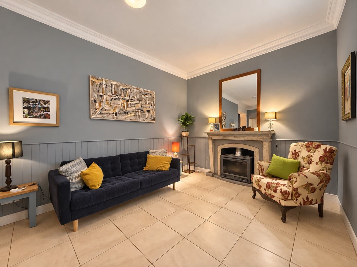 6 bedroom Townhouse for sale in Llosa de Camacho with garage - € 425,000 (Ref: 10099735)