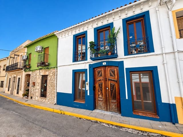6 bedroom Townhouse for sale in Llosa de Camacho, Alcalalí / Alcanalí with garage - € 425,000 (Ref: 10099735)