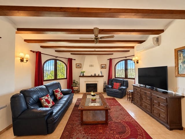 3 bedroom Villa for sale in Orba with pool garage - € 450,000 (Ref: 10110902)