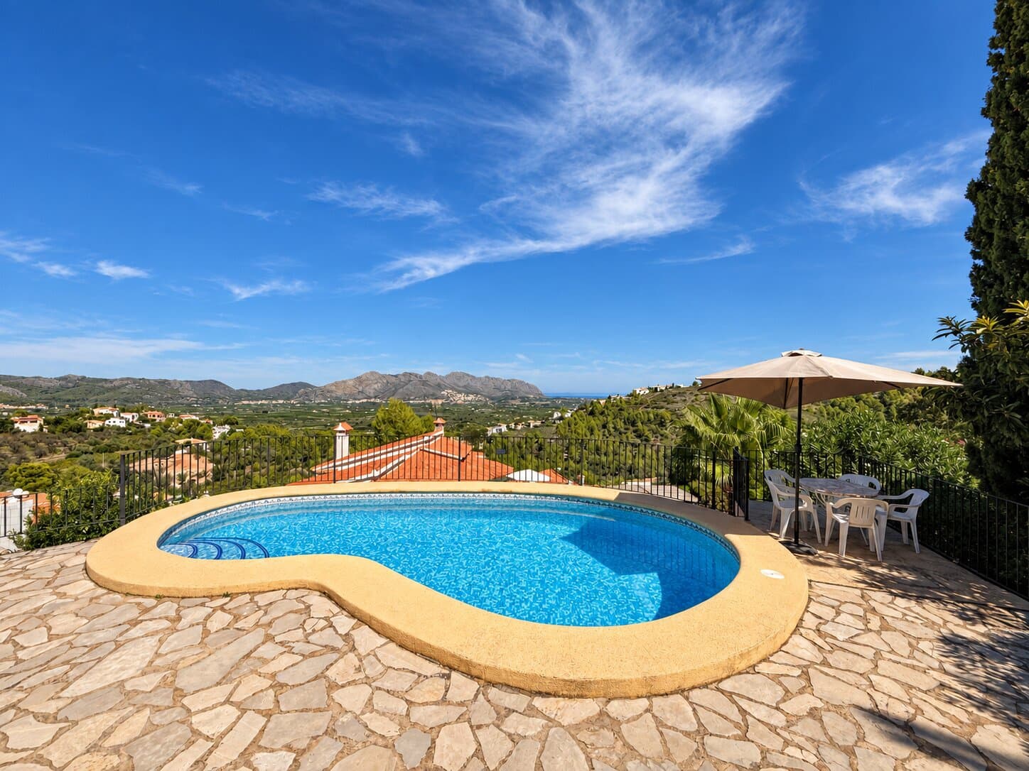 3 bedroom Villa for sale in Orba with pool garage - € 450,000 (Ref: 10110902)