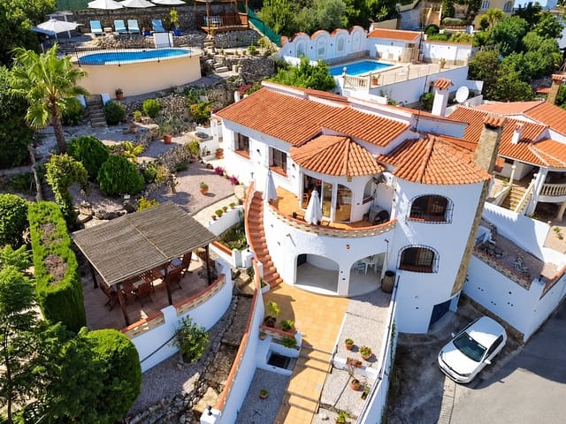 3 bedroom Villa for sale in Orba with pool garage - € 450,000 (Ref: 10110902)