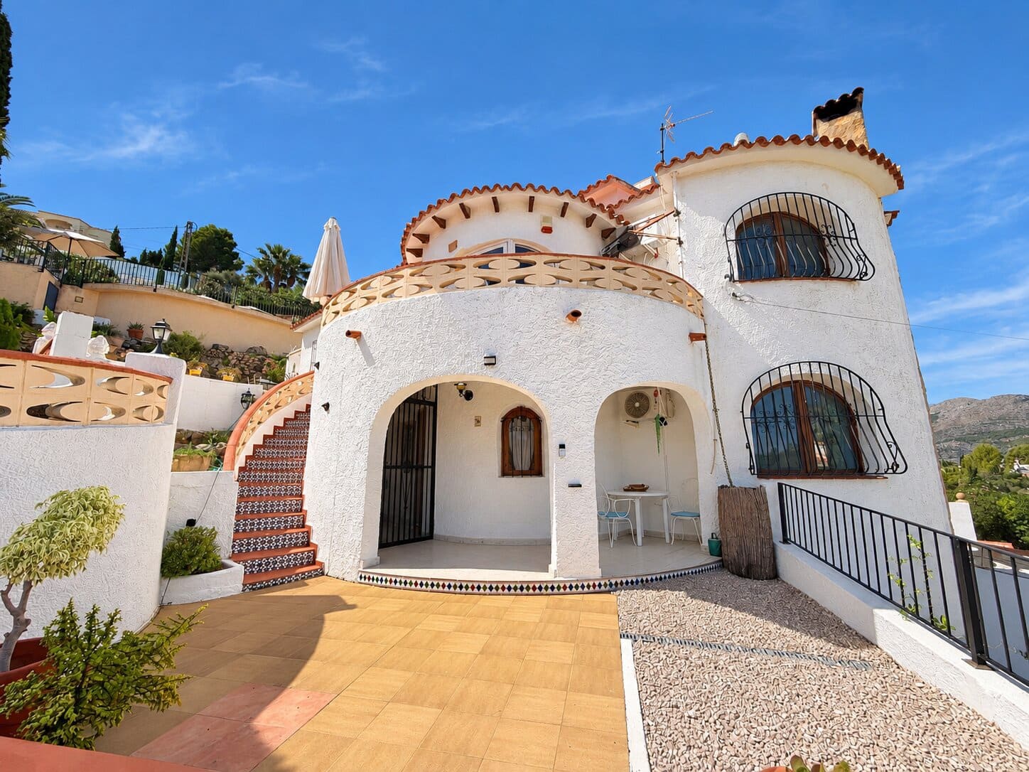 3 bedroom Villa for sale in Orba with pool garage - € 450,000 (Ref: 10110902)