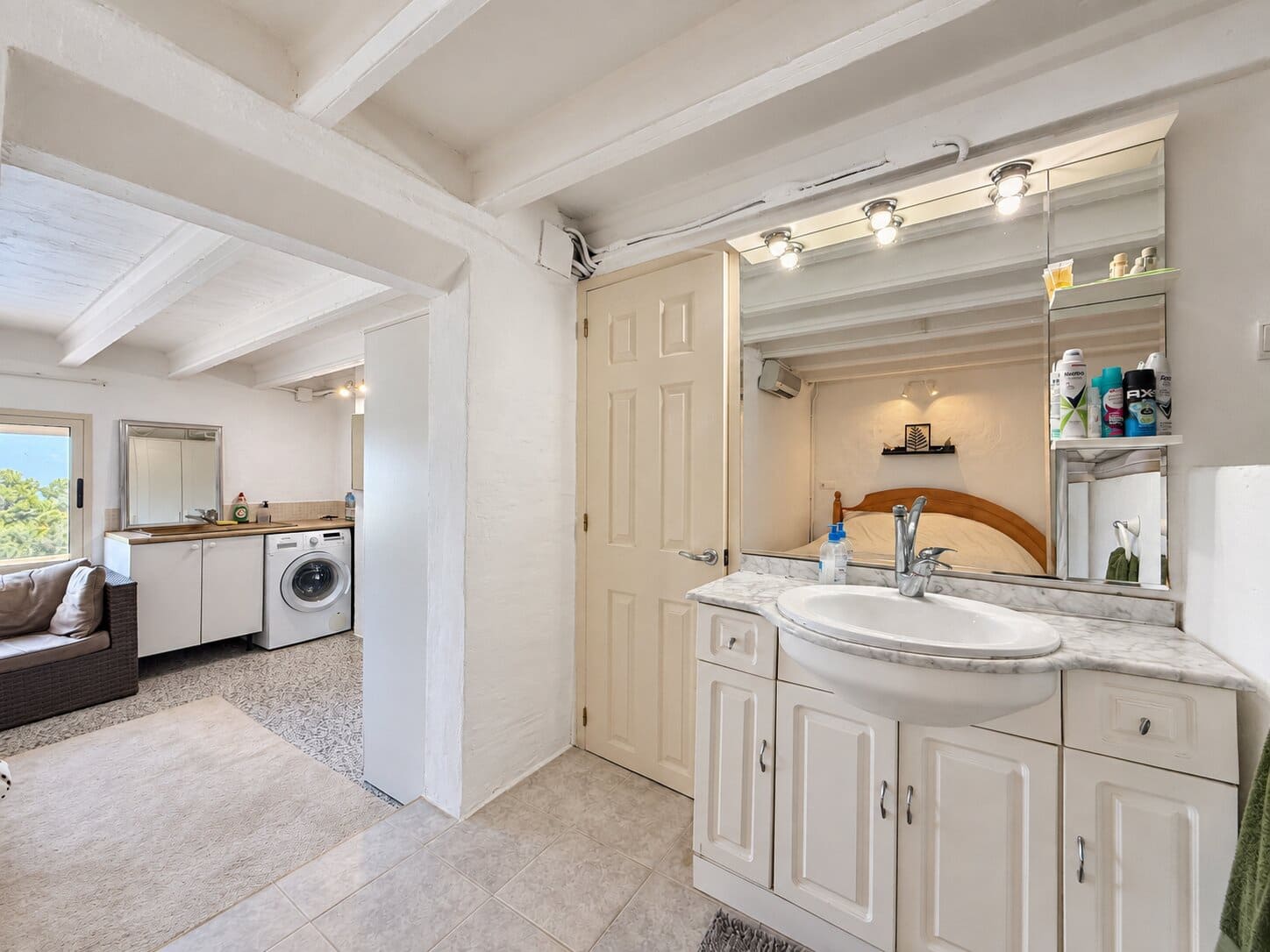 2 soveværelse Villa til salg i Orba med swimmingpool garage - € 425.000 (Ref: 10115443)