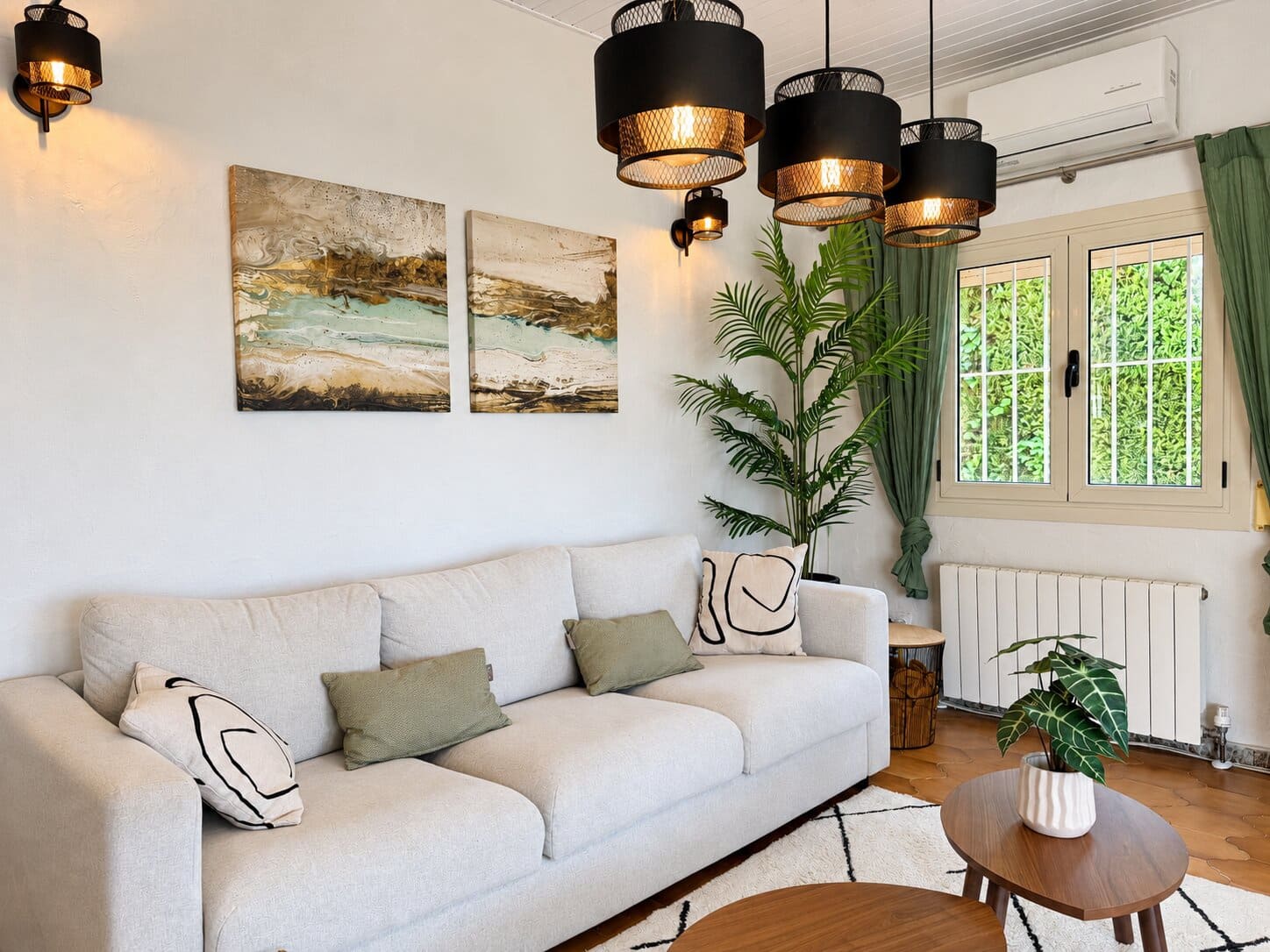 2 soveværelse Villa til salg i Orba med swimmingpool garage - € 425.000 (Ref: 10115443)