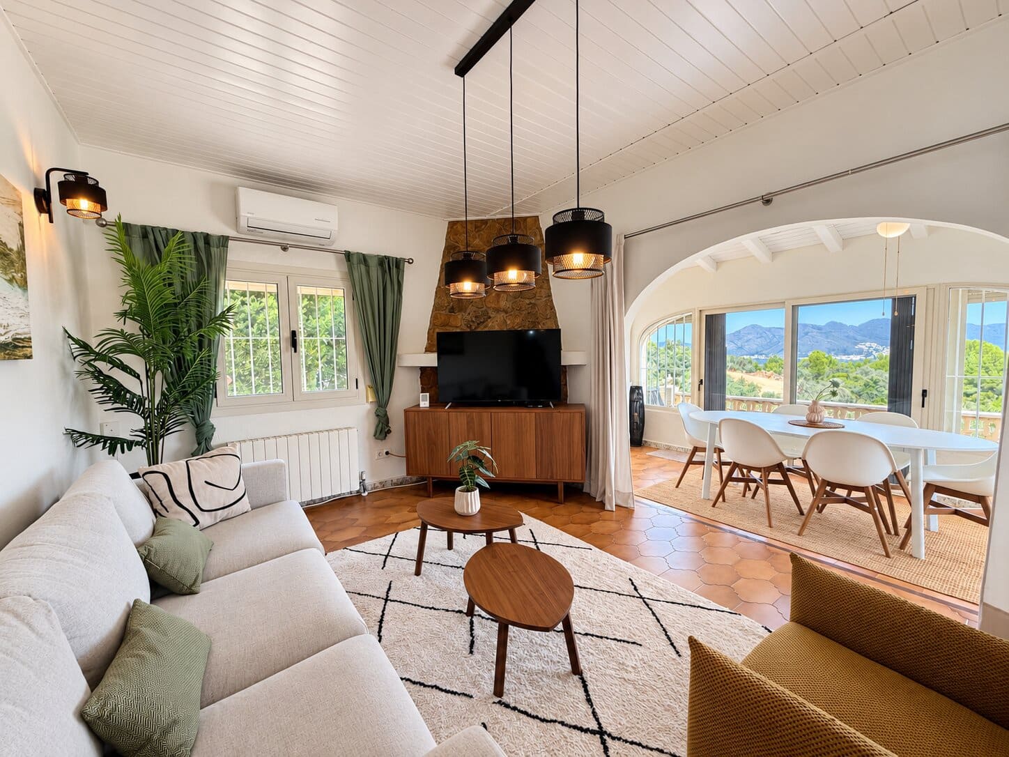 2 soveværelse Villa til salg i Orba med swimmingpool garage - € 425.000 (Ref: 10115443)