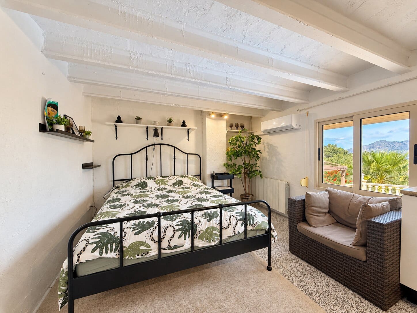 2 soveværelse Villa til salg i Orba med swimmingpool garage - € 425.000 (Ref: 10115443)