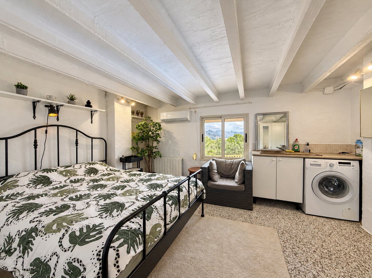 2 soveværelse Villa til salg i Orba med swimmingpool garage - € 425.000 (Ref: 10115443)