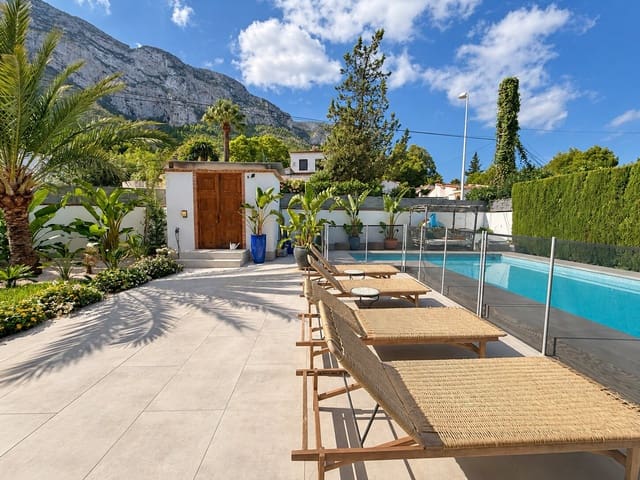 6 sypialnia Willa na sprzedaż w El Montgó, Dénia z basenem - 1 350 000 € (Ref: 10123518)