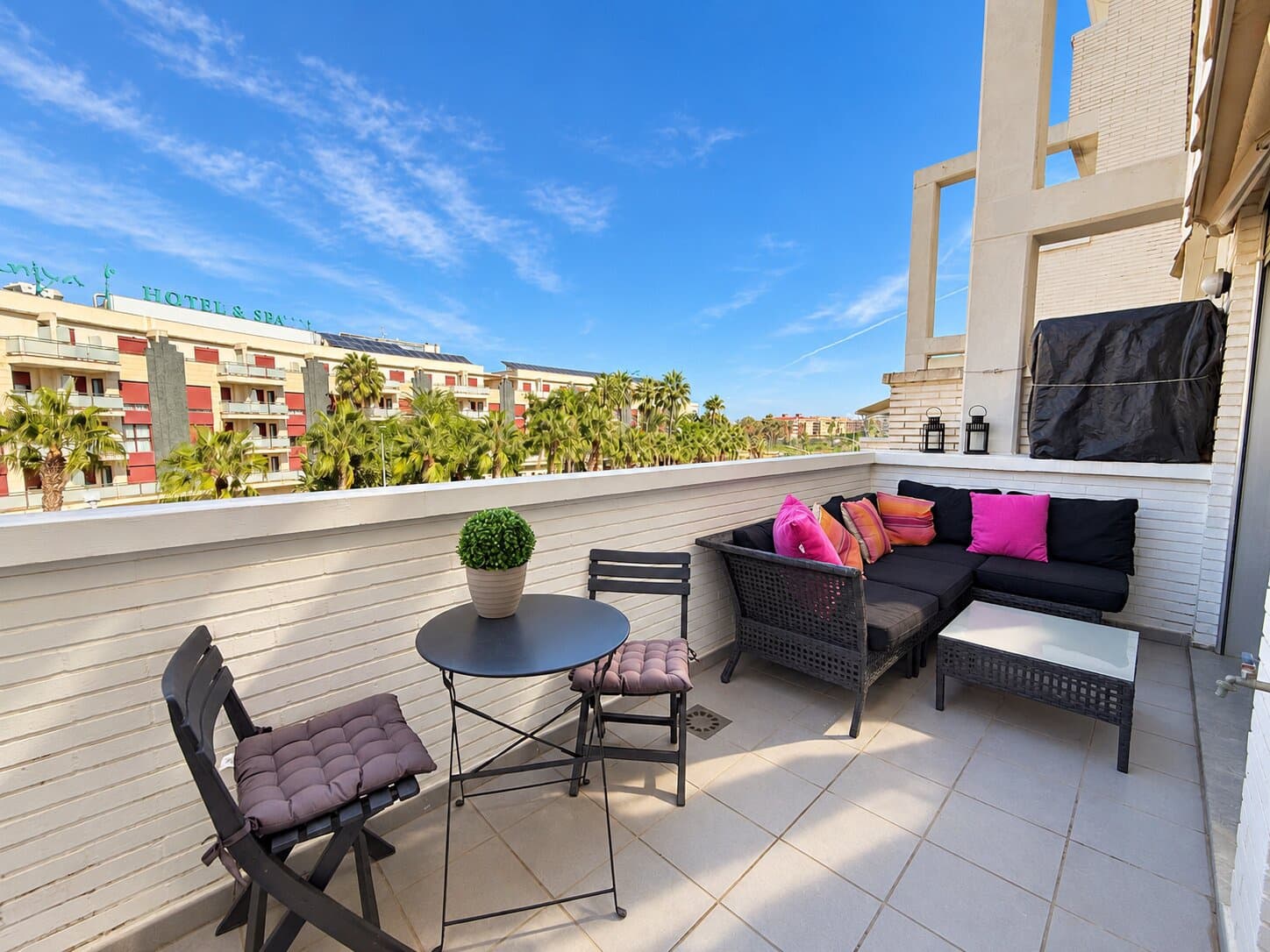 2 bedroom Apartment for sale in Denia with pool garage - € 265,000 (Ref: 10162167)