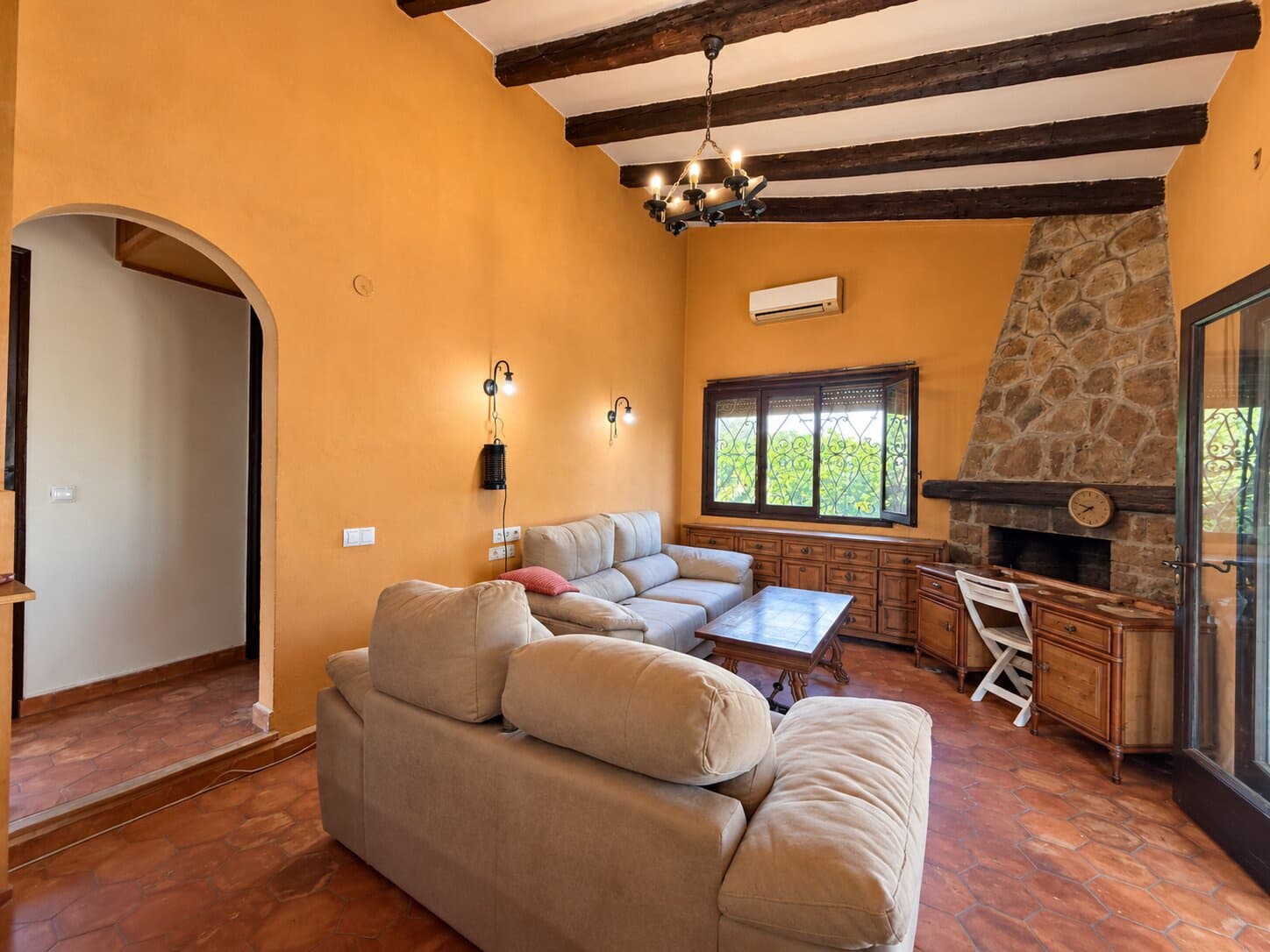Chalet de 2 habitaciones en Orba en venta con piscina garaje - 280.000 € (Ref: 10168261)