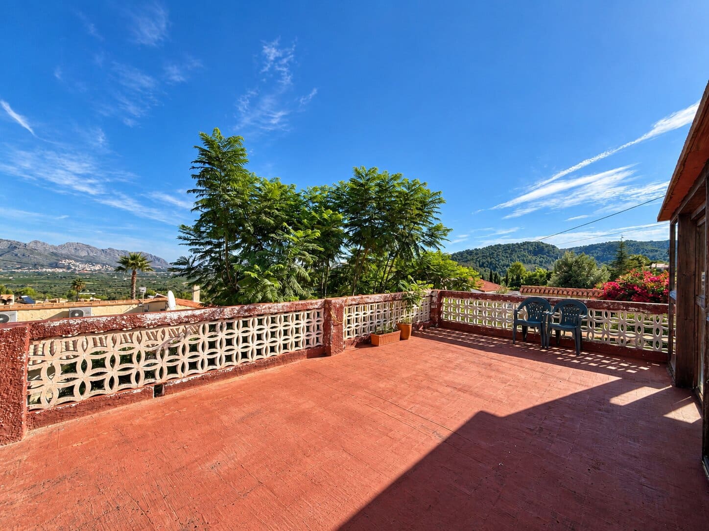 Chalet de 2 habitaciones en Orba en venta con piscina garaje - 280.000 € (Ref: 10168261)
