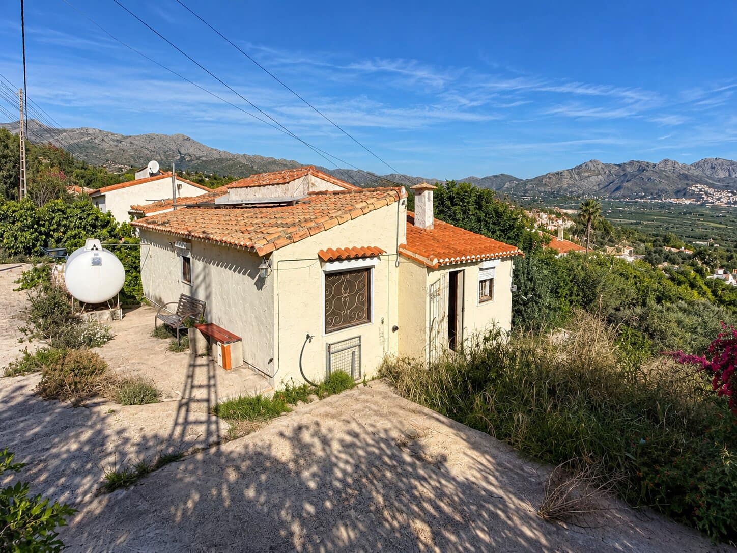 Chalet de 2 habitaciones en Orba en venta con piscina garaje - 280.000 € (Ref: 10168261)