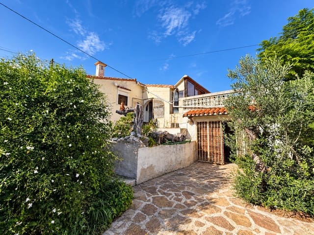 2 camera da letto Villa in vendita in Orba con piscina garage - 280.000 € (Rif: 10168261)