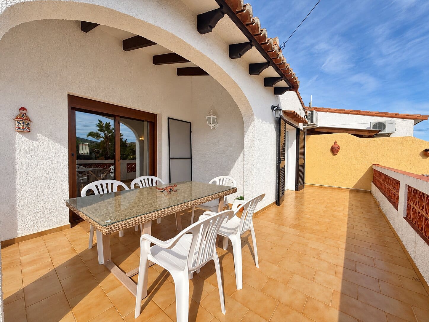 2 sypialnia Willa na sprzedaż w Benidoleig z basenem garażem - 269 000 € (Ref: 10173363)