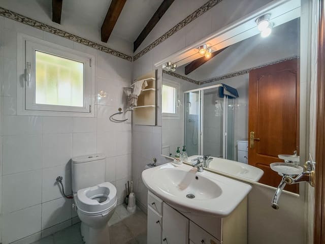 3 soveværelse Villa til salg i Orba - € 269.500 (Ref: 9095809)