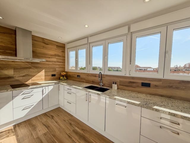 3 slaapkamer Penthouse te koop in La Pedrera - Vessanes, Dénia met zwembad - € 499.000 (Ref: 9202096)