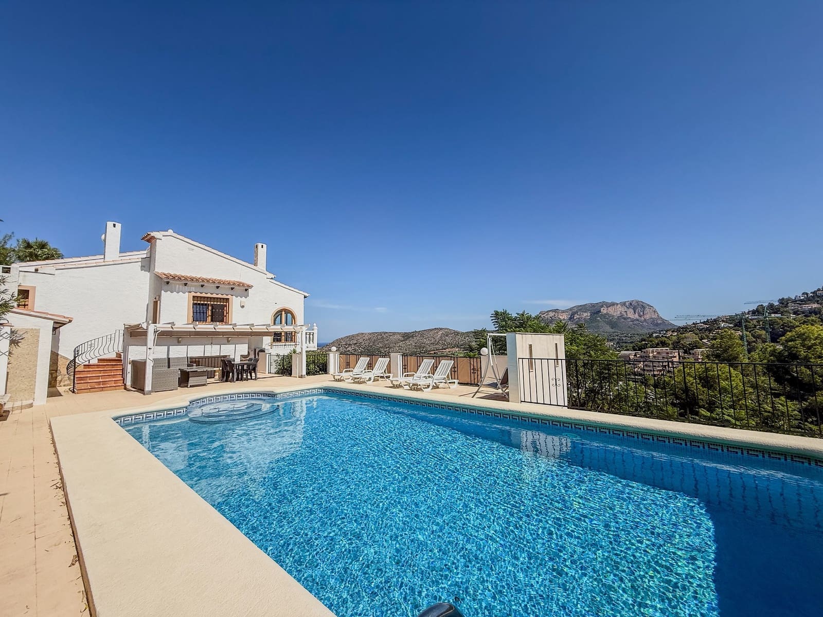 4 quarto Moradia para venda em La Sella com piscina - 635 000 € (Ref: 9242568)