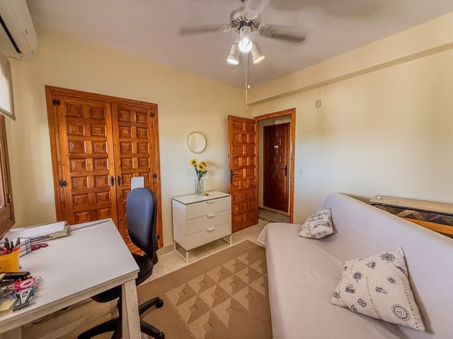 4 slaapkamer Villa te koop in Orba met zwembad - € 460.000 (Ref: 9262106)