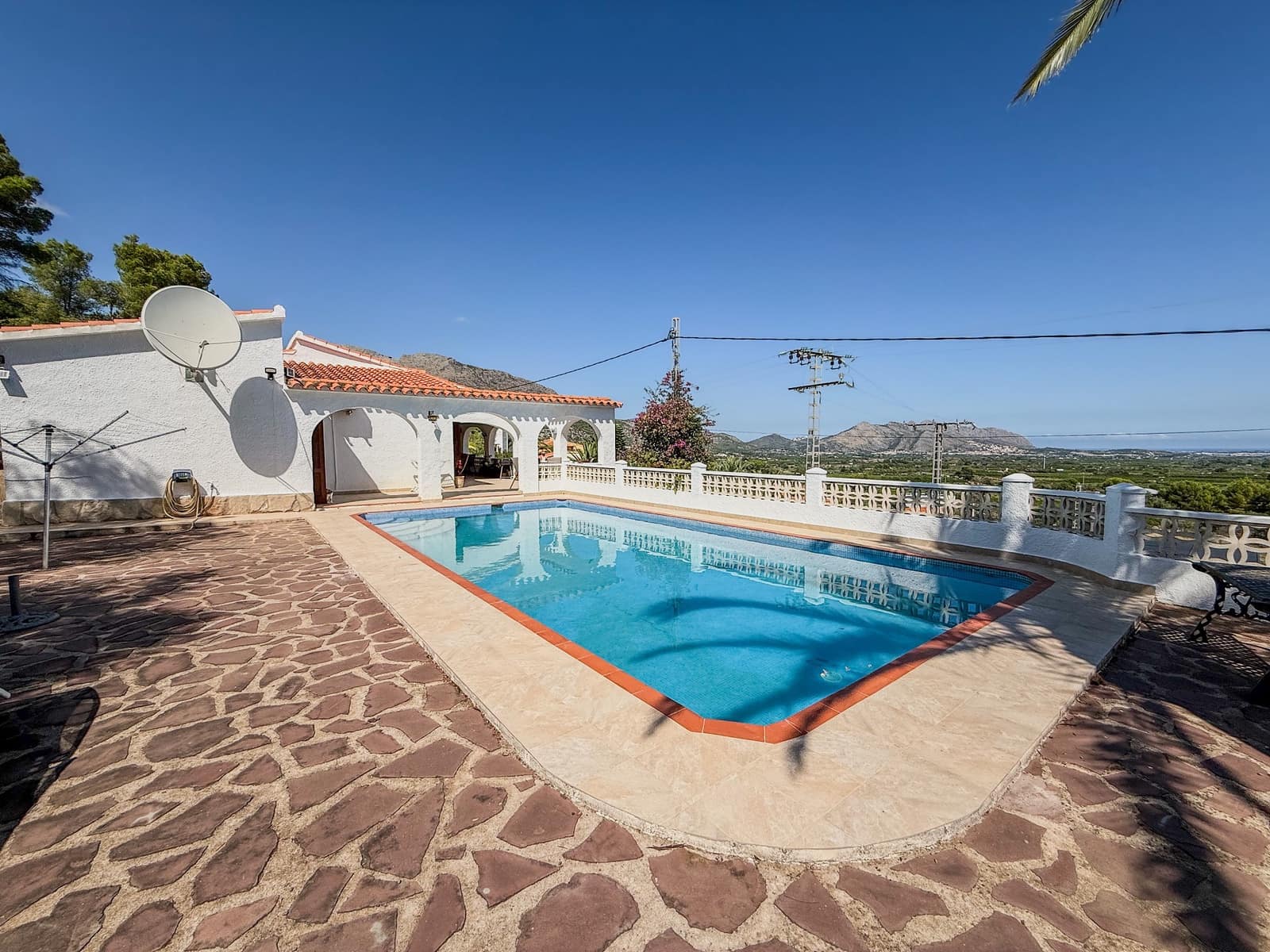 4 soverom Villa til salgs i Orba med svømmebasseng - € 460 000 (Ref: 9262106)