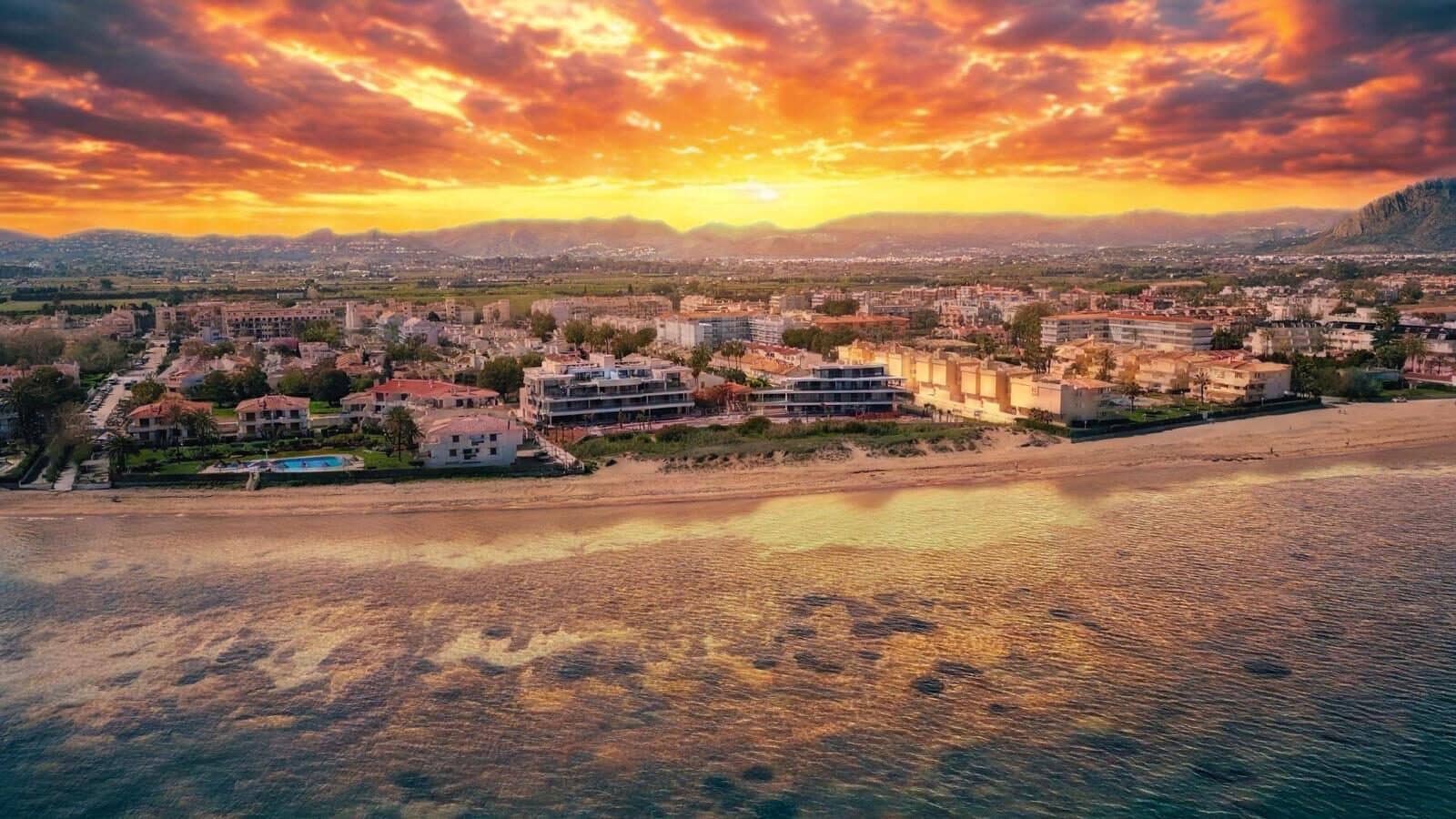 3 sovrum Lägenhet till salu i Denia - 610 000 € (Ref: 9305005)