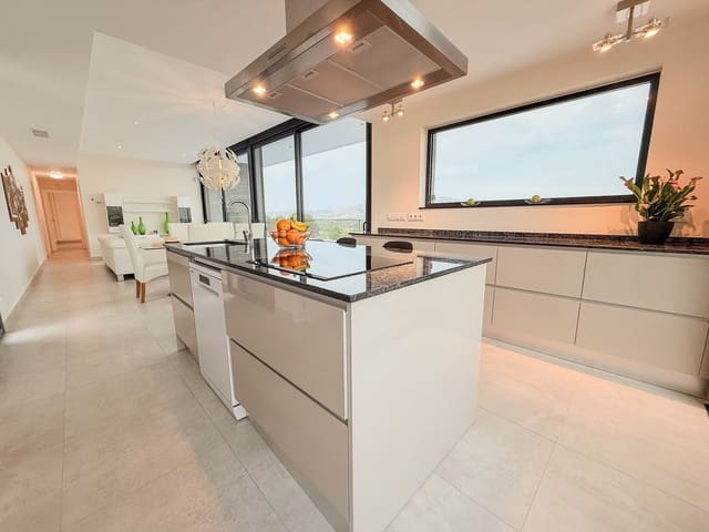 3 soverom Villa til salgs i Pedreguer med svømmebasseng - € 695 000 (Ref: 9305020)