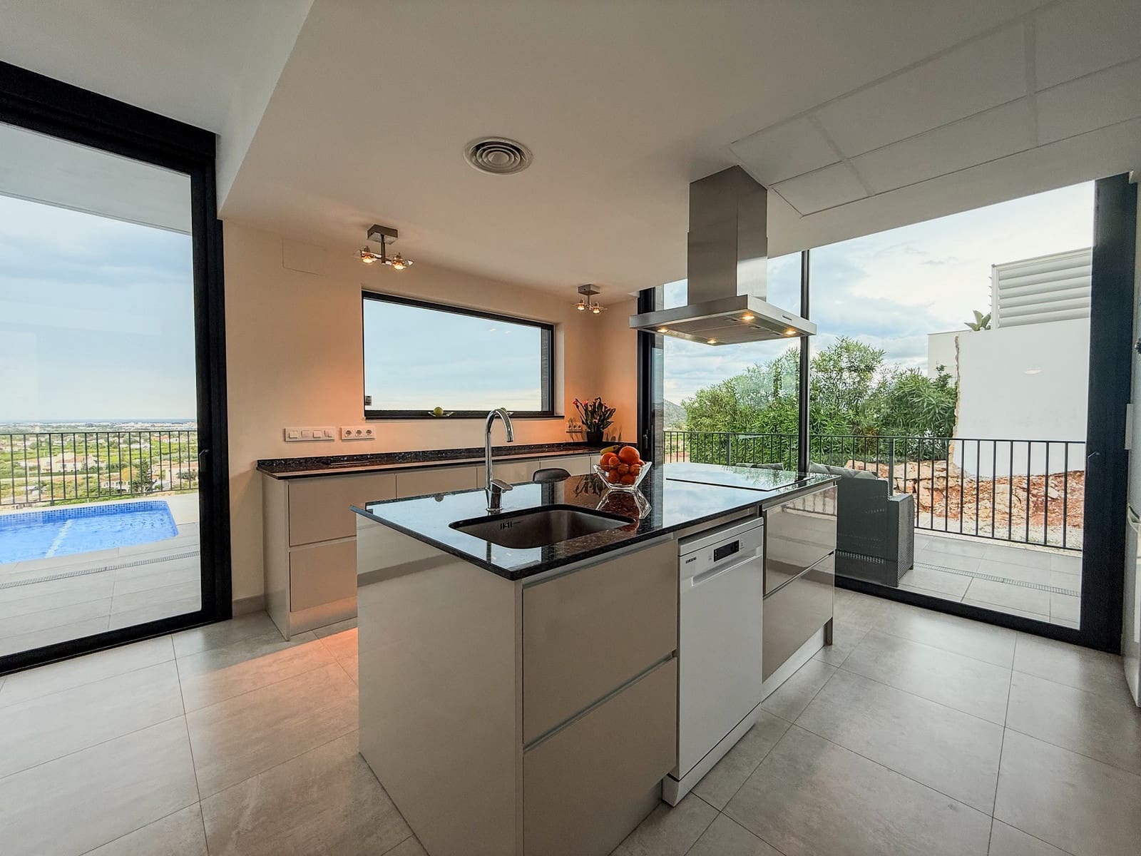 3 soverom Villa til salgs i Pedreguer med svømmebasseng - € 695 000 (Ref: 9305020)