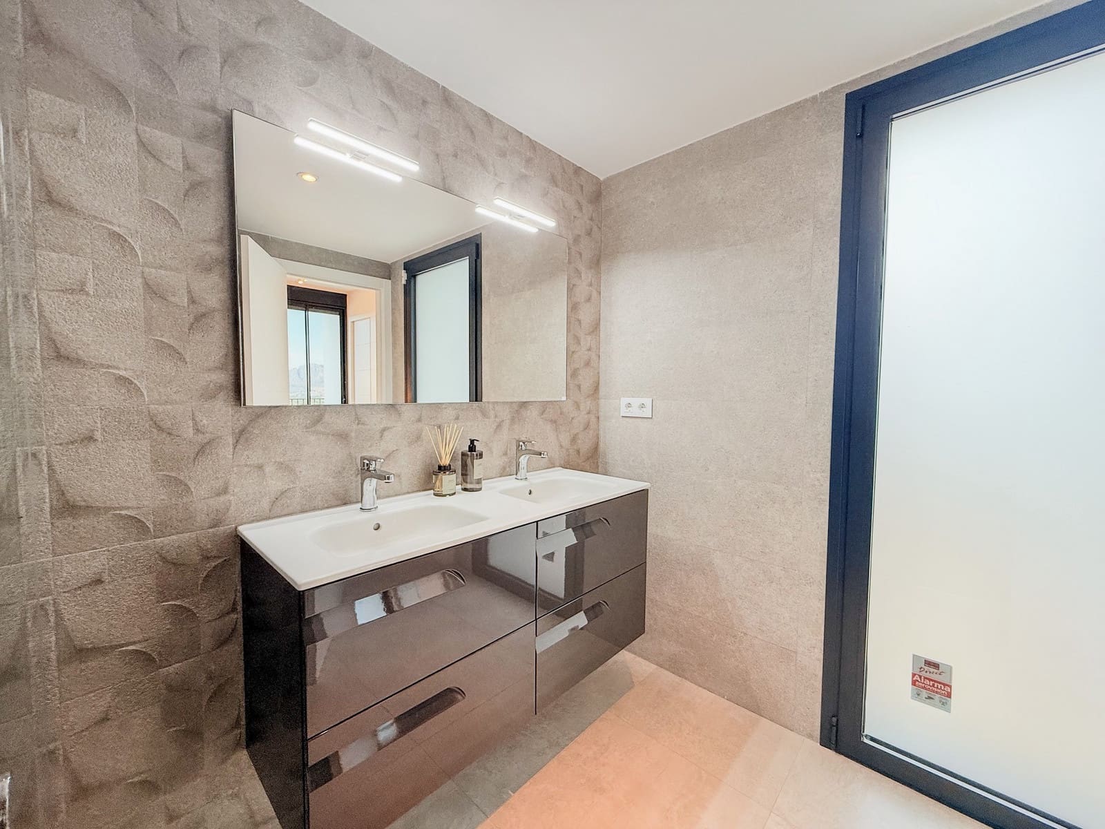 3 soverom Villa til salgs i Pedreguer med svømmebasseng - € 695 000 (Ref: 9305020)