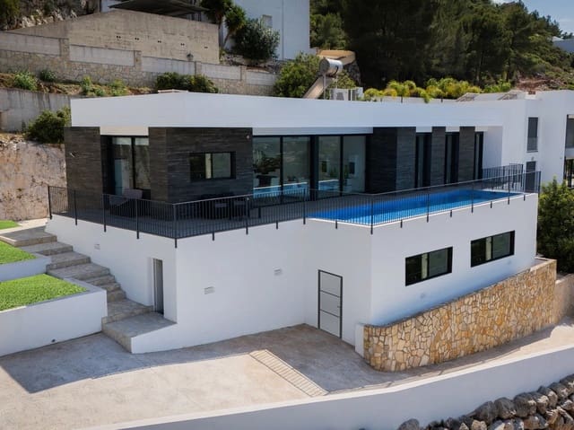 3 bedroom Villa for sale in Pedreguer with pool - € 695,000 (Ref: 9305020)