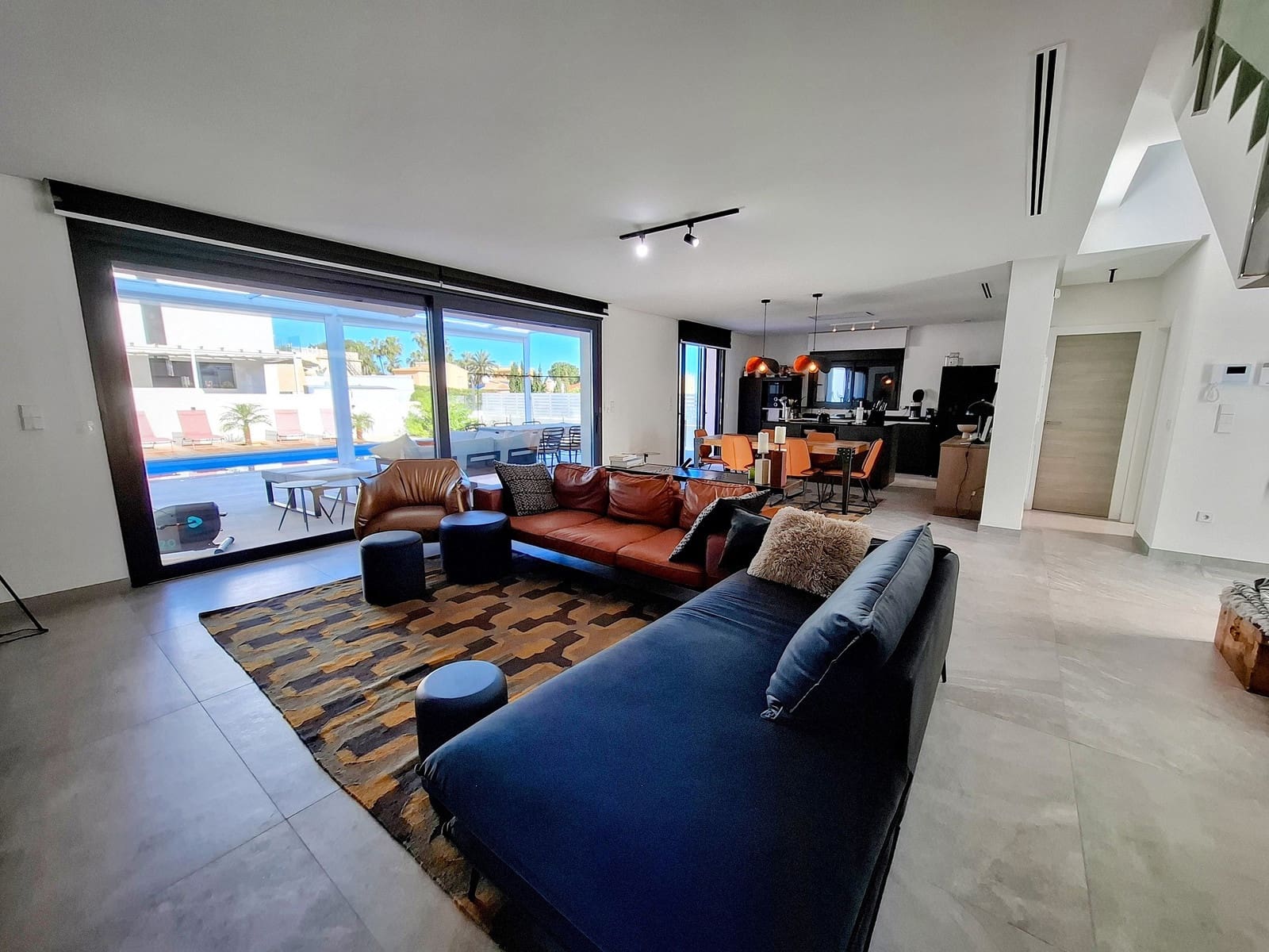 3 soveværelse Villa til salg i Denia med swimmingpool - € 870.000 (Ref: 9305023)