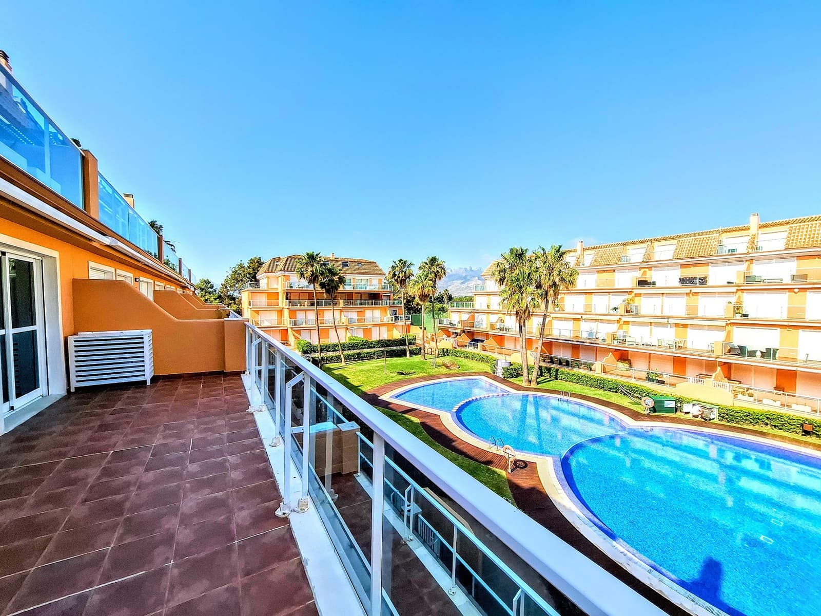 2 slaapkamer Appartement te koop in Denia met zwembad - € 450.000 (Ref: 9305026)