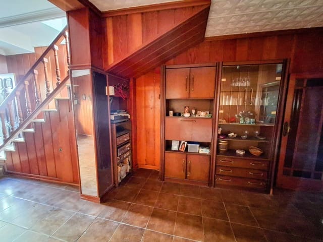 2 bedroom Townhouse for sale in El Puerto, Dénia - € 190,000 (Ref: 9305030)