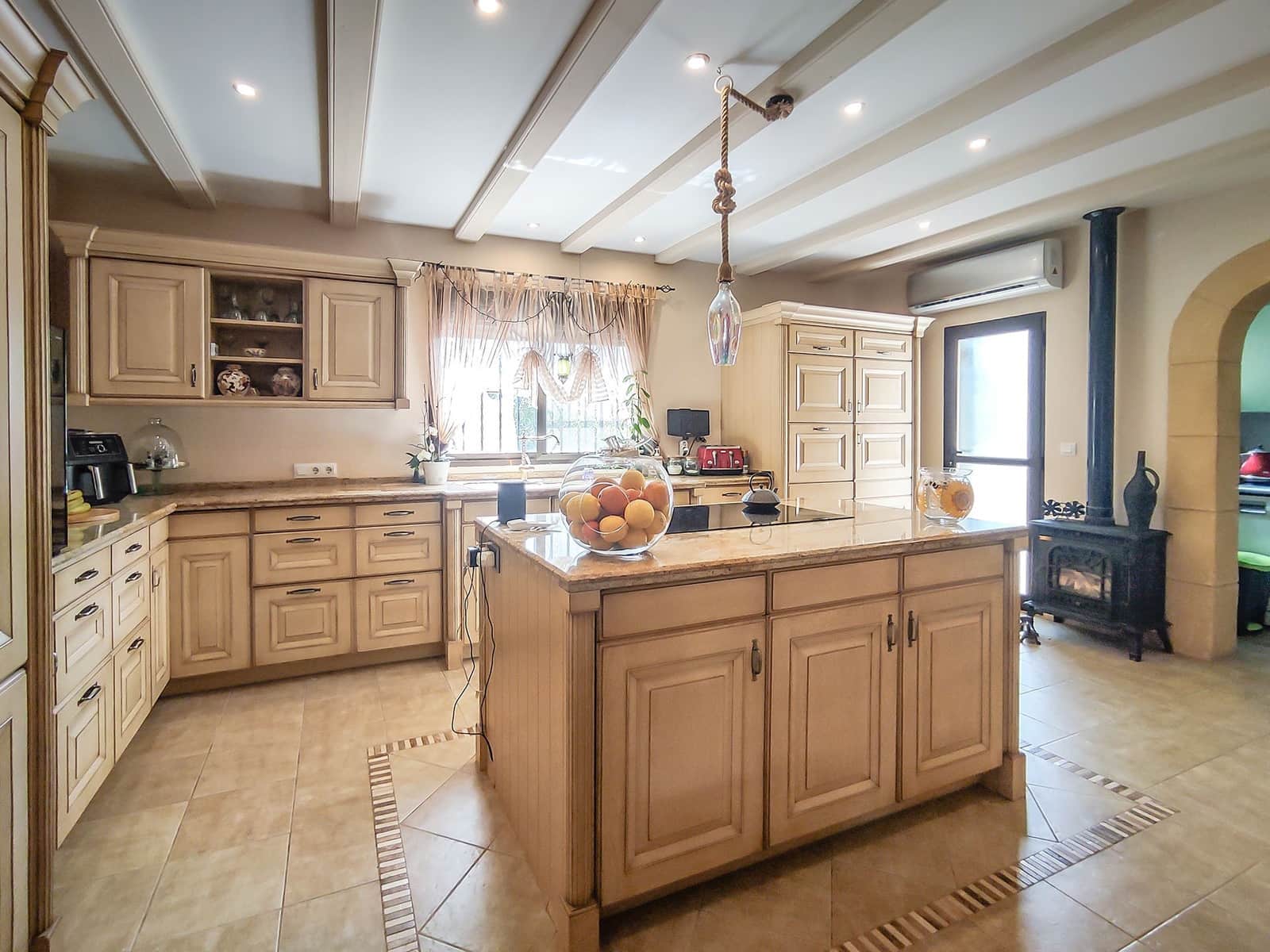 4 slaapkamer Villa te koop in Orba met zwembad - € 599.000 (Ref: 9305037)