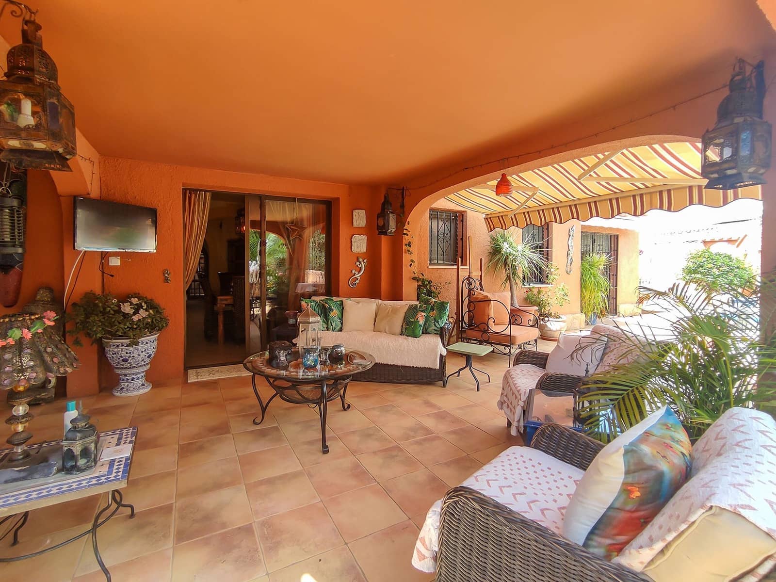 4 slaapkamer Villa te koop in Orba met zwembad - € 599.000 (Ref: 9305037)