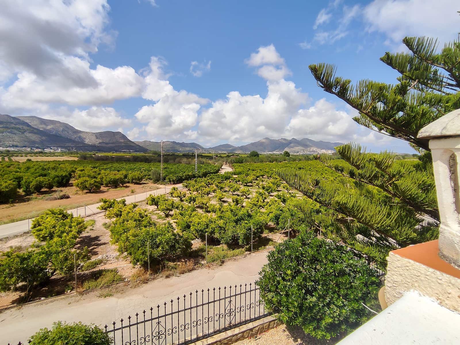 4 slaapkamer Villa te koop in Orba met zwembad - € 599.000 (Ref: 9305037)