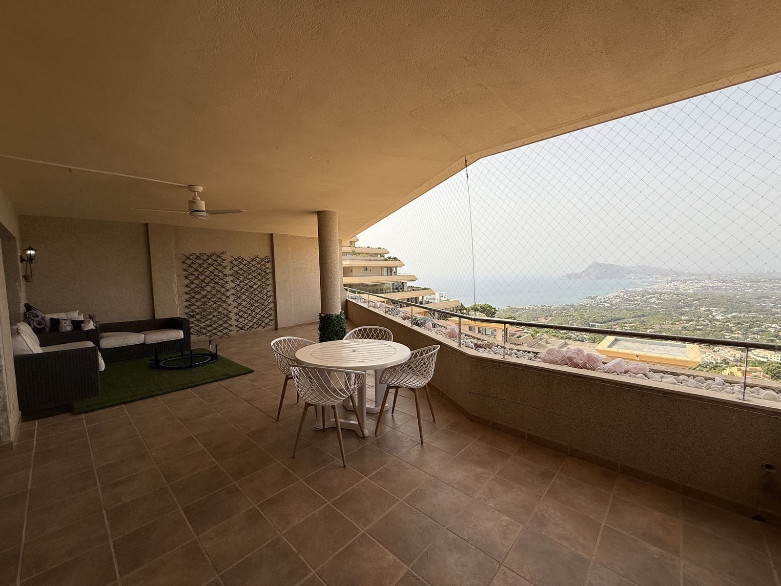 2 slaapkamer Penthouse te koop in Altea met zwembad - € 695.000 (Ref: 9305042)