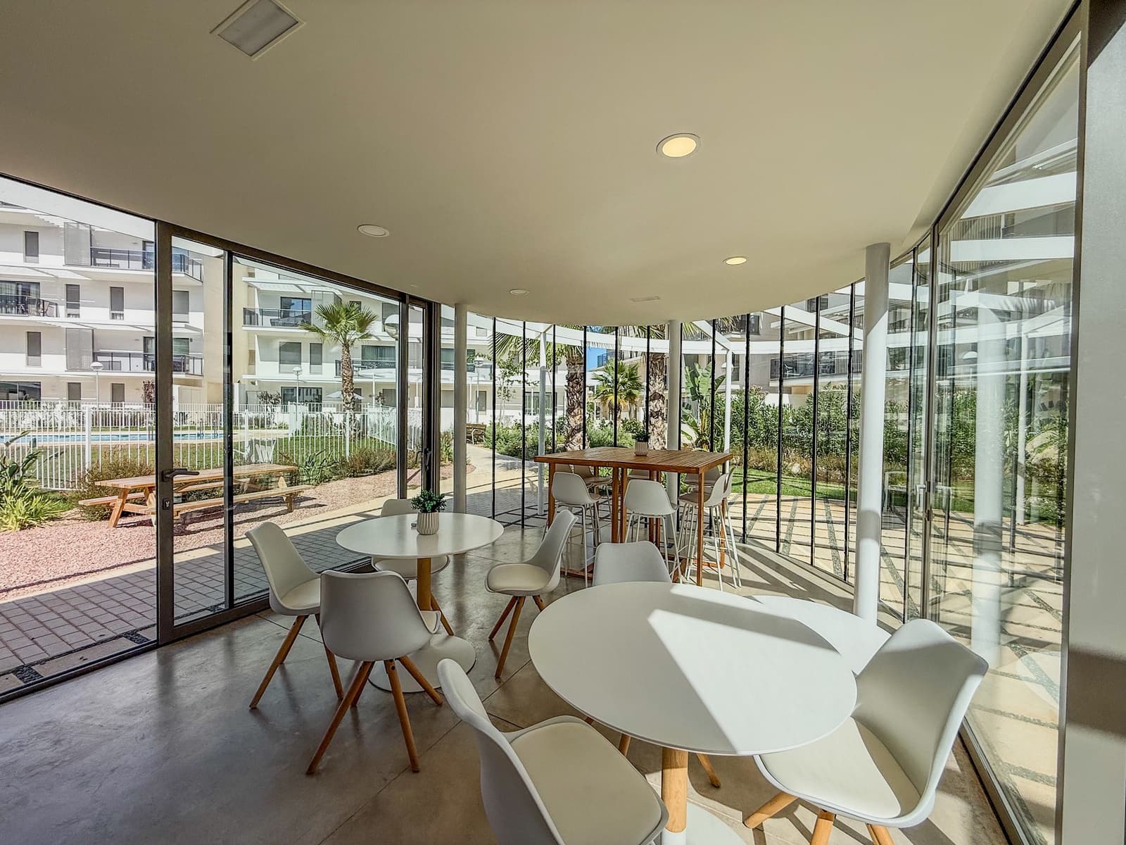 1 slaapkamer Penthouse te koop in Denia met zwembad - € 297.000 (Ref: 9305045)