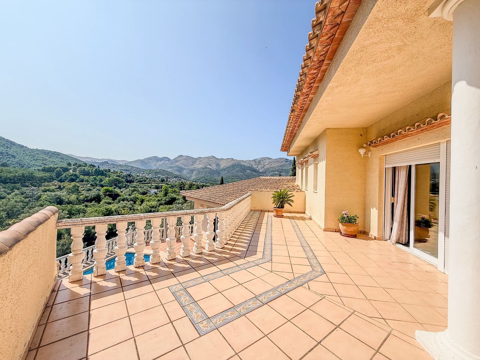 3 soverom Villa til salgs i Orba med svømmebasseng - € 650 000 (Ref: 9305046)