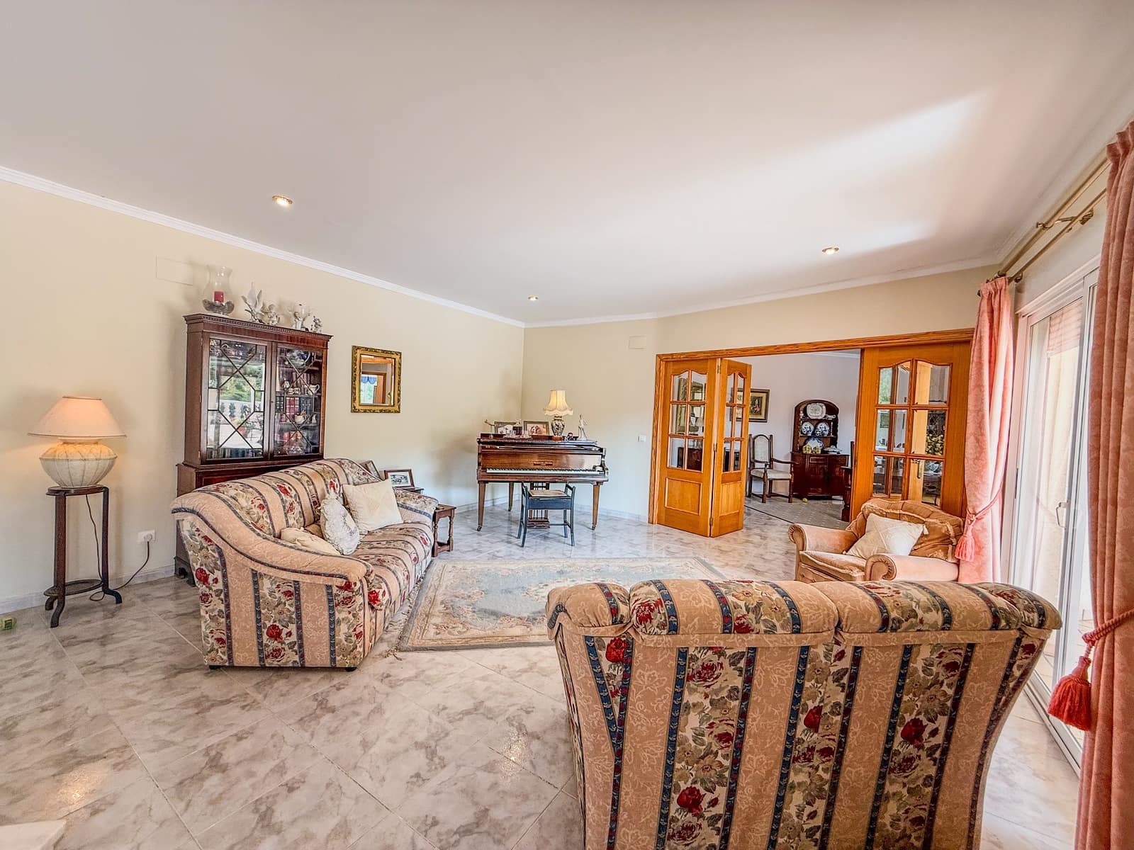 3 soverom Villa til salgs i Orba med svømmebasseng - € 650 000 (Ref: 9305046)