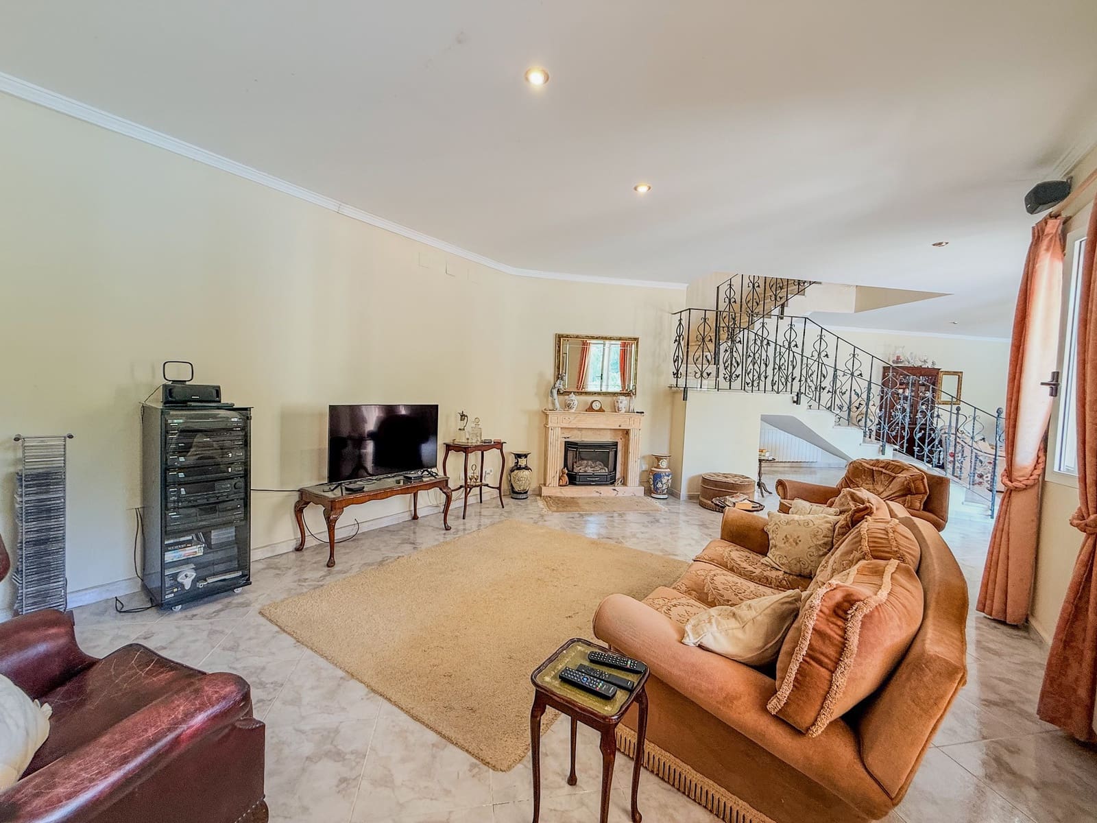 3 soverom Villa til salgs i Orba med svømmebasseng - € 650 000 (Ref: 9305046)