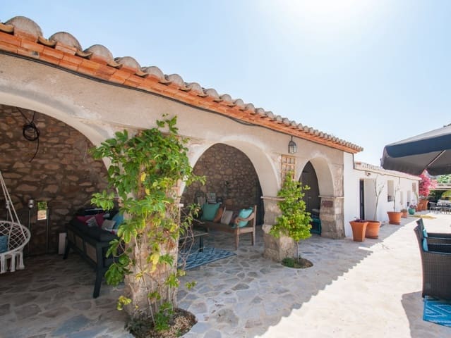 3 slaapkamer Villa te koop in Alcalalí / Alcanalí - € 695.000 (Ref: 9305047)