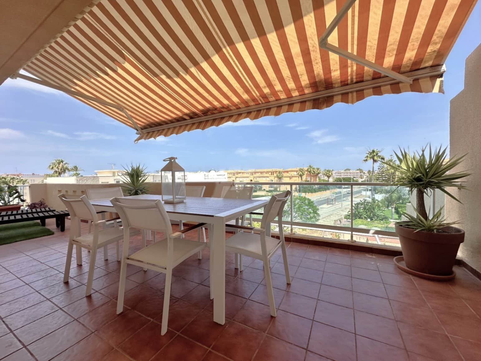 3 sovrum Lägenhet till salu i Denia med pool - 384 000 € (Ref: 9305051)