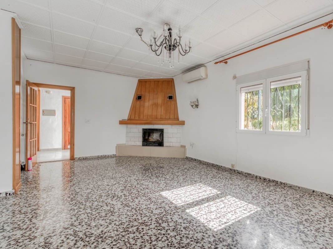 4 bedroom Villa for sale in Denia with pool - € 645,000 (Ref: 9305054)