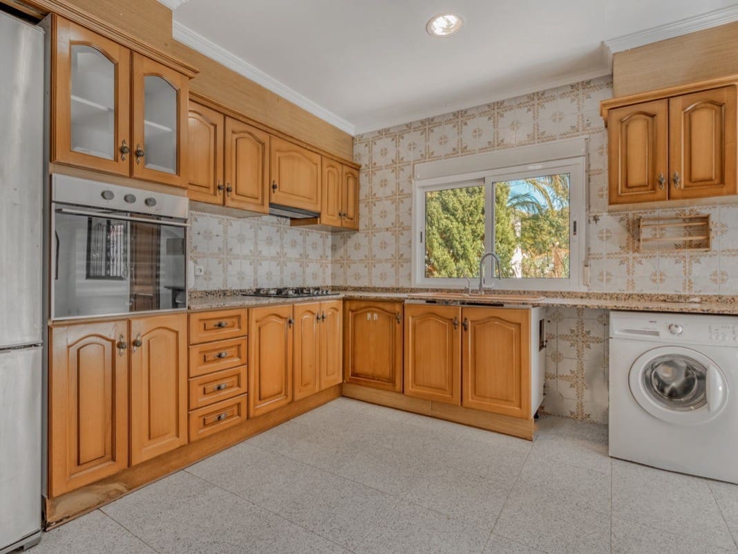 4 bedroom Villa for sale in Denia with pool - € 645,000 (Ref: 9305054)