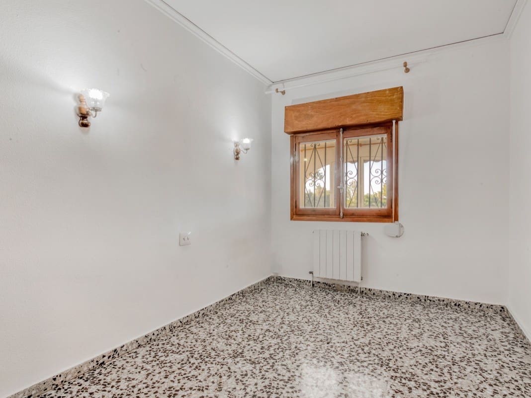 4 bedroom Villa for sale in Denia with pool - € 645,000 (Ref: 9305054)