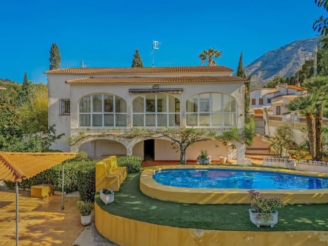 4 bedroom Villa for sale in Las Rotas / Les Rotes, Dénia with pool - € 645,000 (Ref: 9305054)