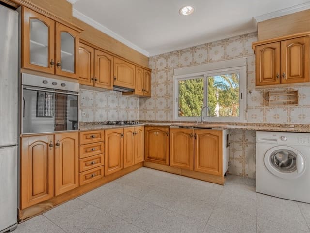 4 bedroom Villa for sale in Las Rotas / Les Rotes, Dénia with pool - € 645,000 (Ref: 9305054)