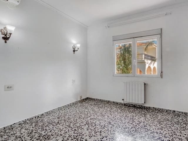 4 bedroom Villa for sale in Las Rotas / Les Rotes, Dénia with pool - € 645,000 (Ref: 9305054)