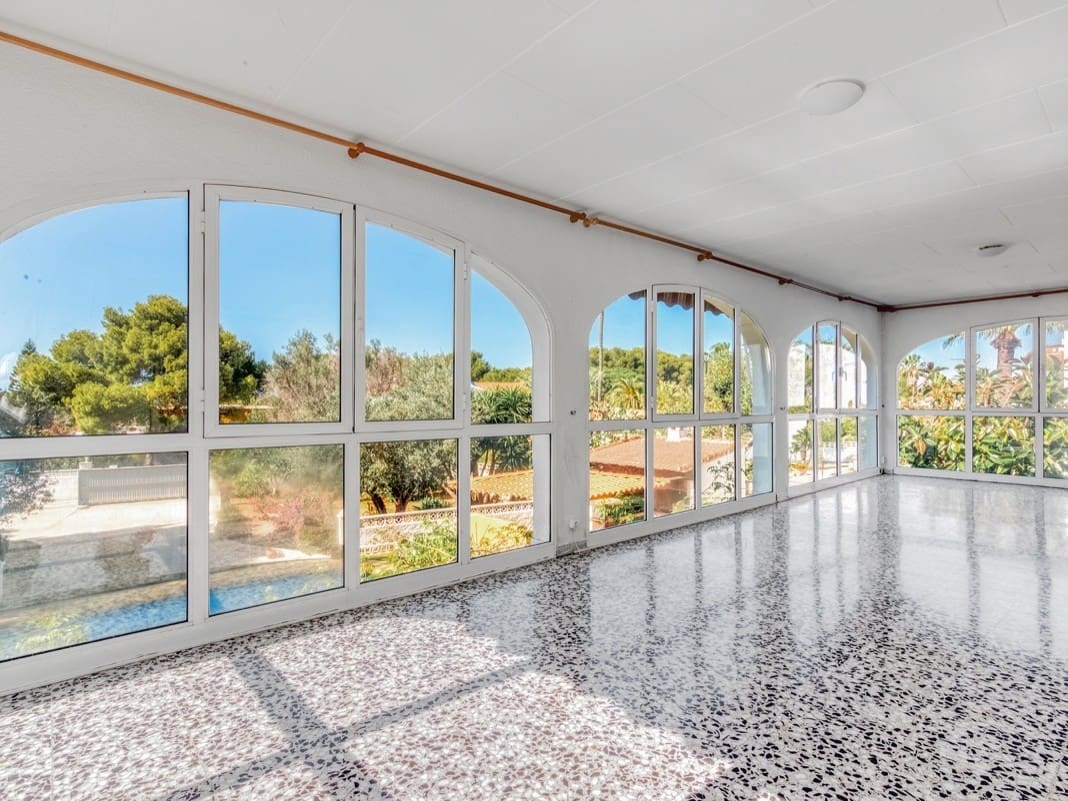 4 bedroom Villa for sale in Denia with pool - € 645,000 (Ref: 9305054)