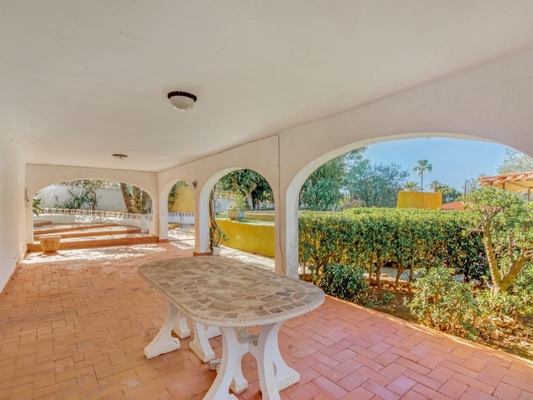 4 bedroom Villa for sale in Denia with pool - € 645,000 (Ref: 9305054)